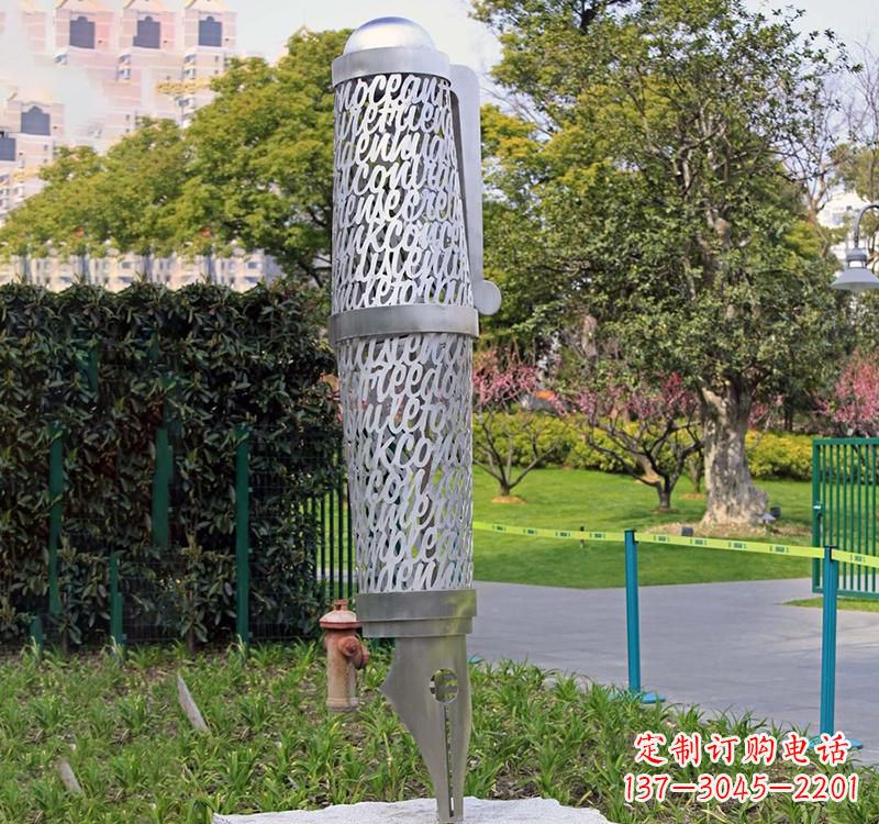 莆田不锈钢钢笔雕塑2