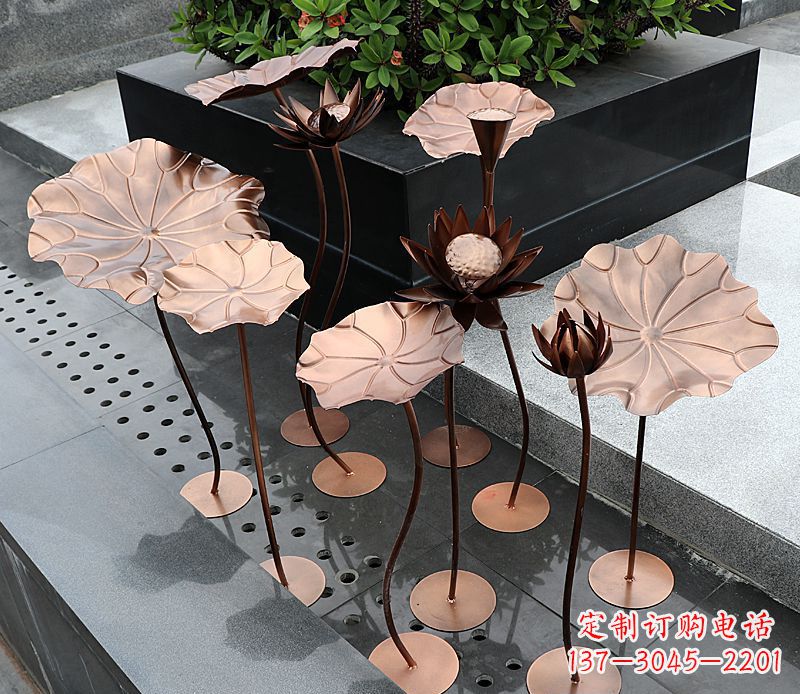 莆田不锈钢古铜色荷花雕塑传承传统文化的精美艺术品