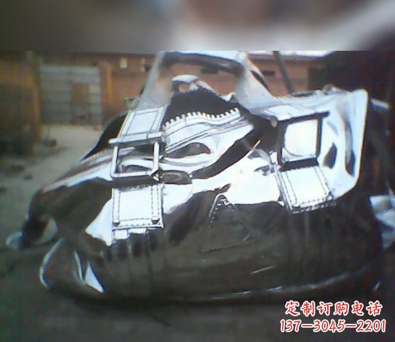 莆田不锈钢手提包雕塑 (2)