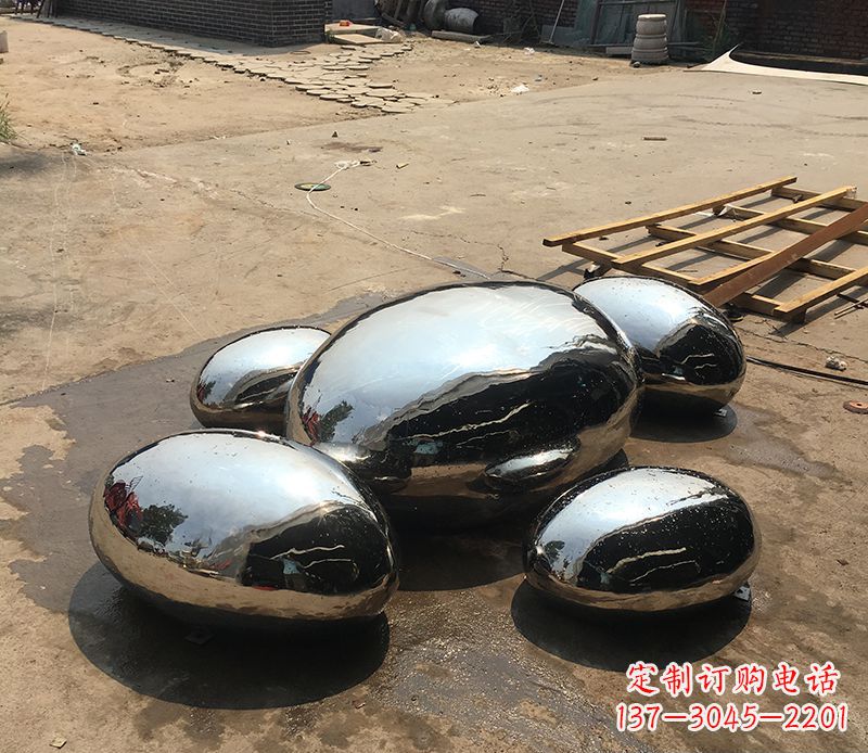 莆田不锈钢水滴雕塑给景观增添独特魅力