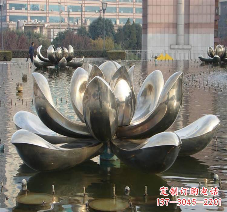 莆田不锈钢水景荷花雕塑质朴之美