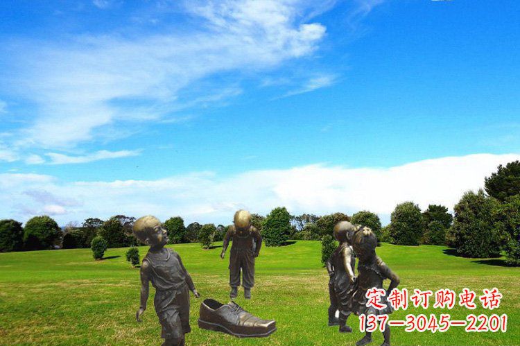 莆田儿童雕塑借穿大鞋的儿童为灵感