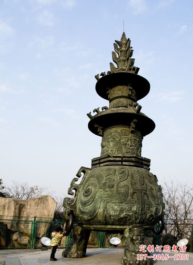 莆田大型三足香炉寺庙铜雕塑