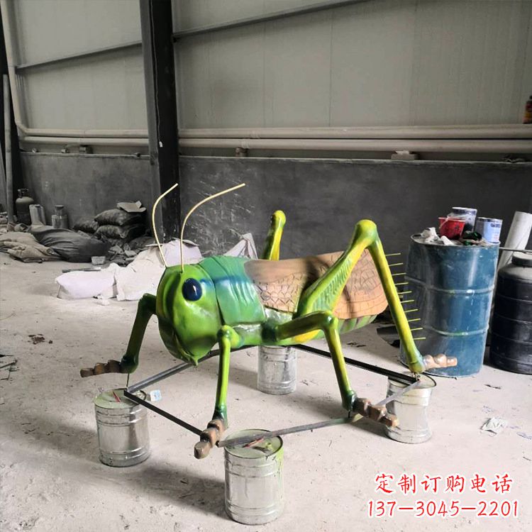 莆田精致玻璃钢蝗虫雕塑