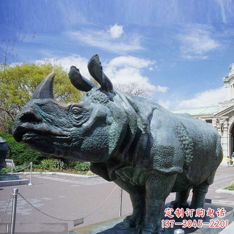 莆田仿真犀牛铜雕-公园园林动物雕塑摆件