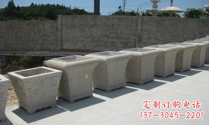莆田大理石花盆石雕 – 在公园展现精美自然风貌