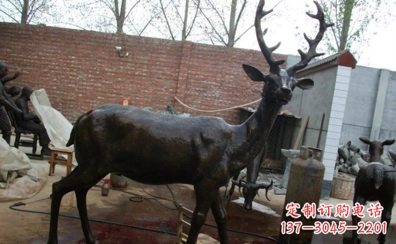 莆田精美梅花鹿铜雕,施展艺术之美