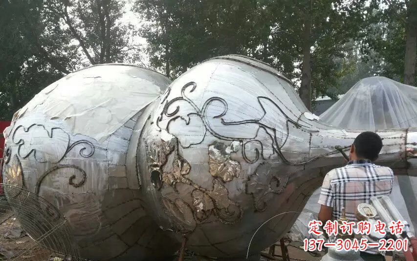 莆田分外精美的不锈钢葫芦雕塑