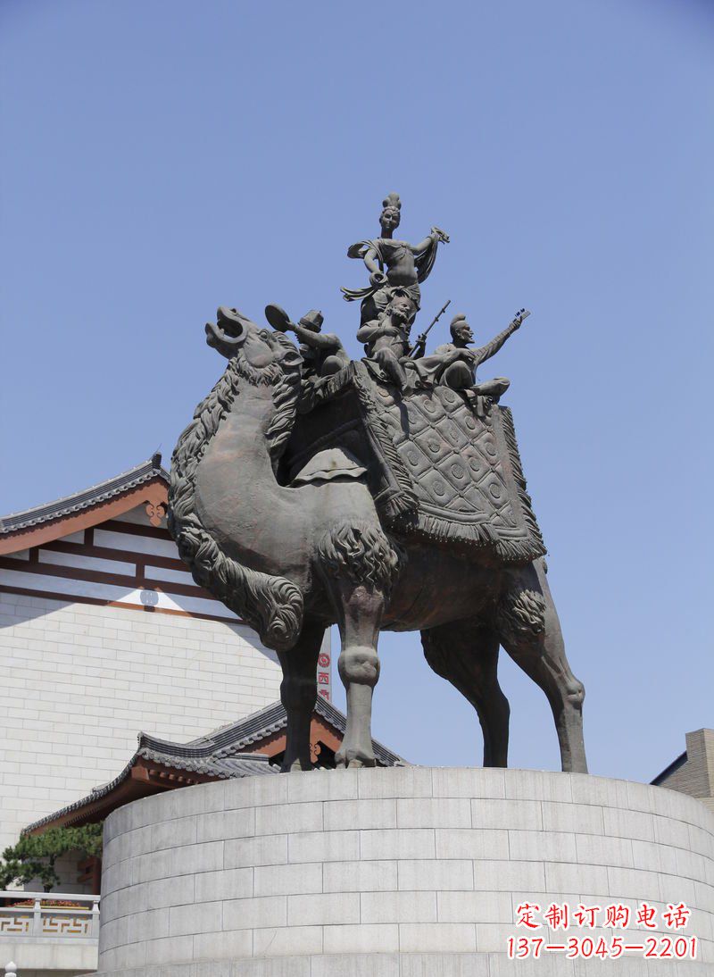 莆田广场古代人物骑骆驼铜雕