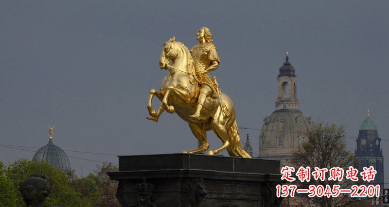 莆田广场骑马的西方人物景观铜雕