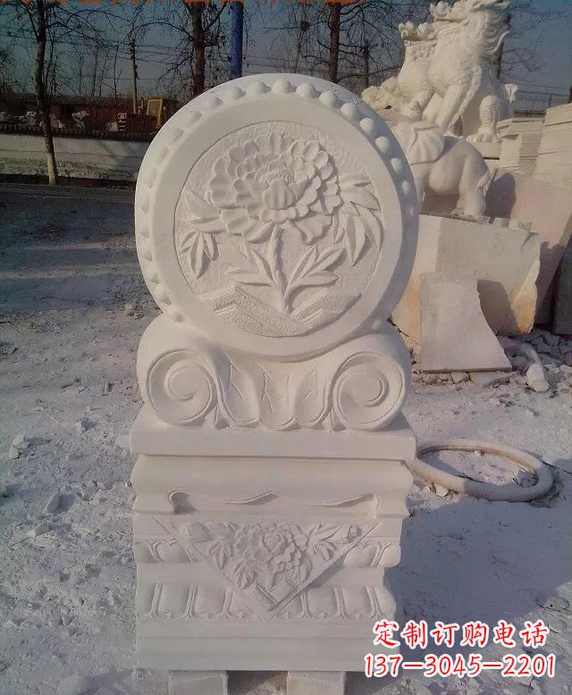莆田汉白玉门墩雕塑是一种特殊的雕塑艺术品,雕…