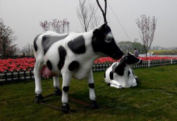 莆田真实农场气息的户外仿真奶牛雕塑