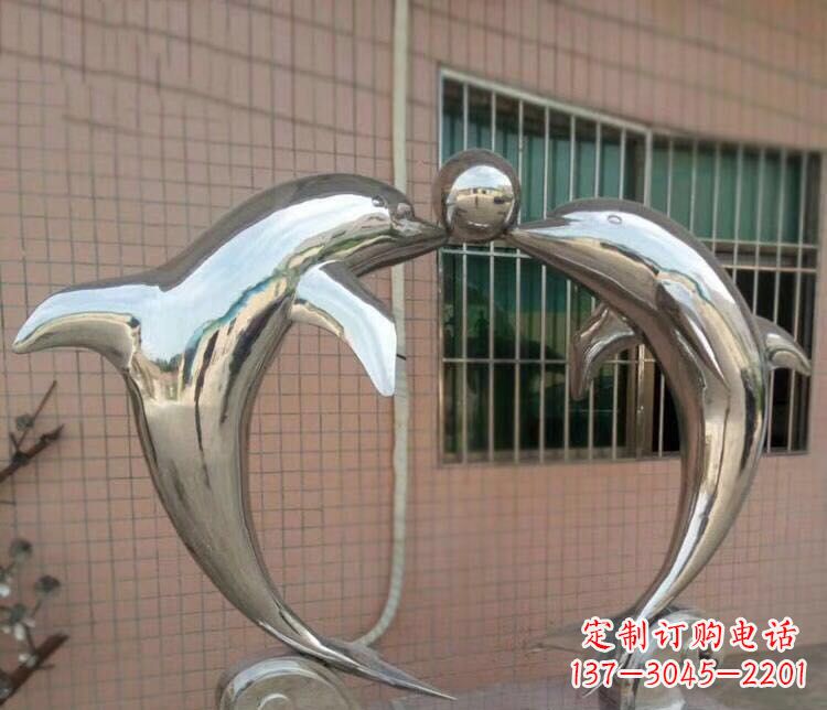 莆田校园不锈钢海豚顶球雕塑