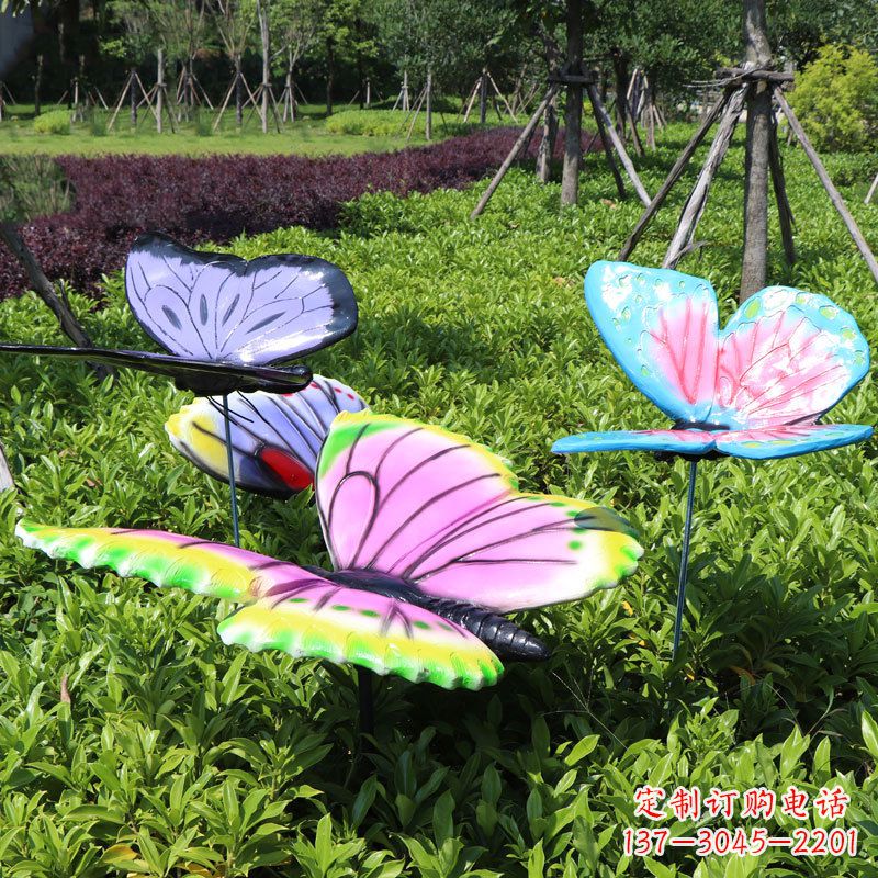 莆田展翅的蝴蝶,公园草丛仿真动物装饰雕塑