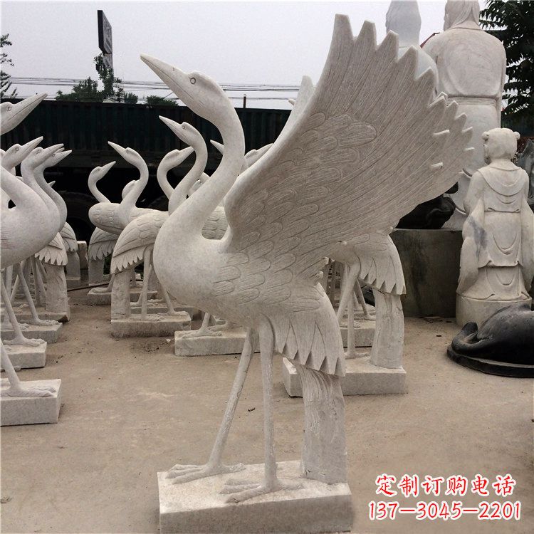 莆田展翅欲飞的仙鹤石雕